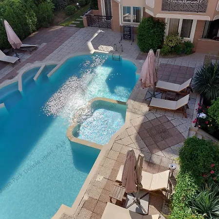 Апартаменты 2-bedroom Pool View Sunny *