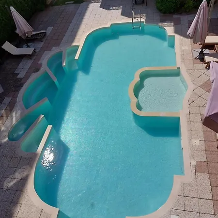Appartamento 2-bedroom Pool View Sunny