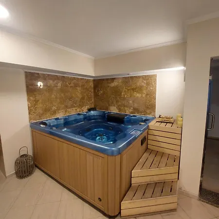 Appartamento 2-bedroom Pool View Sunny *